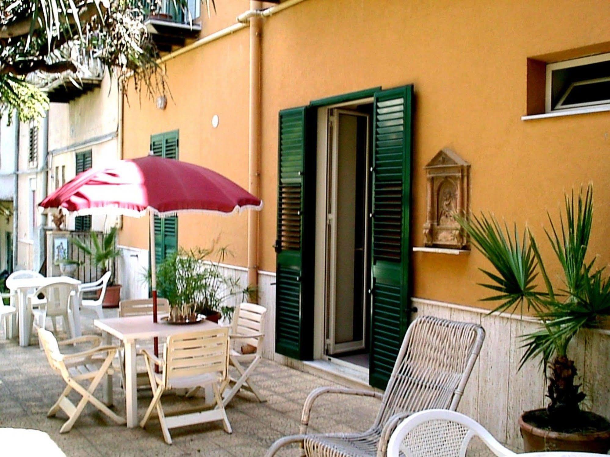 Bed & Breakfast Le Palme Agrigento Bagian luar foto