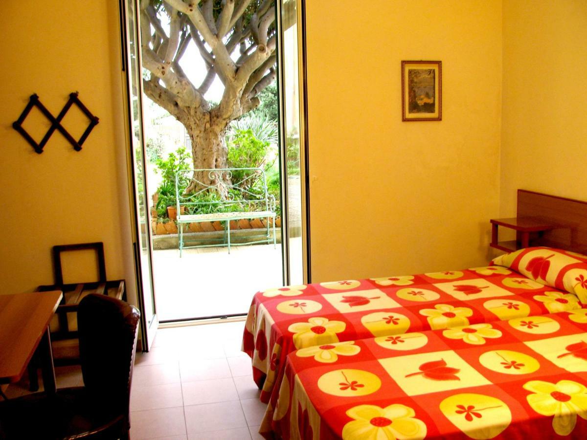 Bed & Breakfast Le Palme Agrigento Bagian luar foto